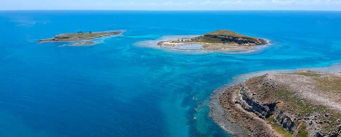 Manchas de óleo se aproximam do Arquipélago de Abrolhos, no sul da Bahia