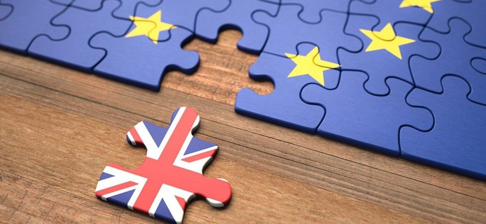 Brexit: União Europeia concorda em adiar saída do Reino Unido para janeiro de 2020