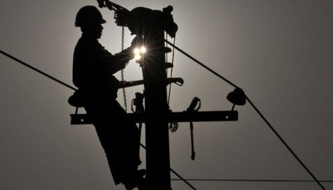 Desligamento temporário de energia acontece durante esta semana em localidades de Camaçari
