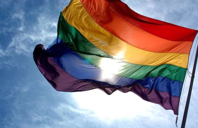 Parada LGBT e Festa de Portão, em Lauro de Freitas, são adiadas por orientação da PM
