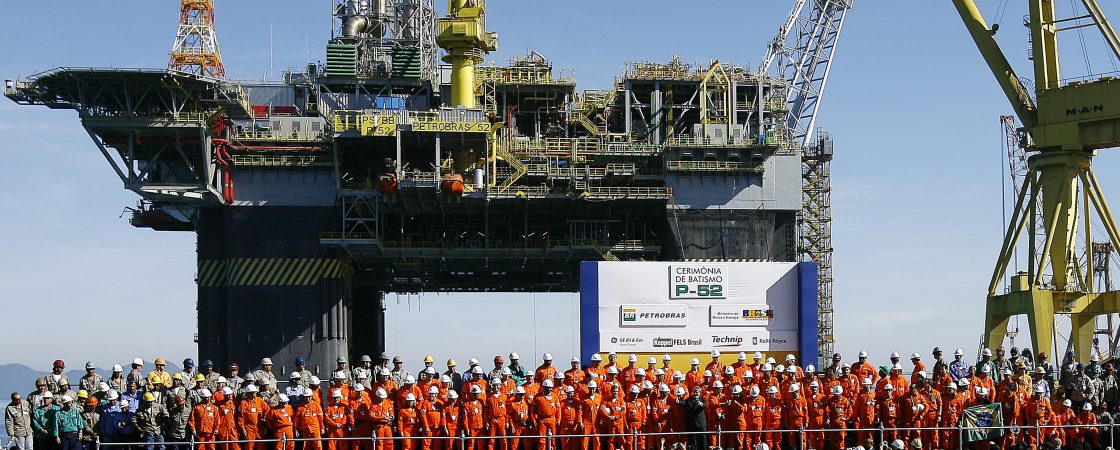 Petroleiros confirmam greve nacional a partir de sábado (26)