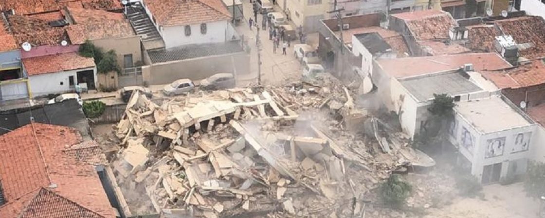Prédio residencial desaba em Fortaleza; uma morte foi confirmada
