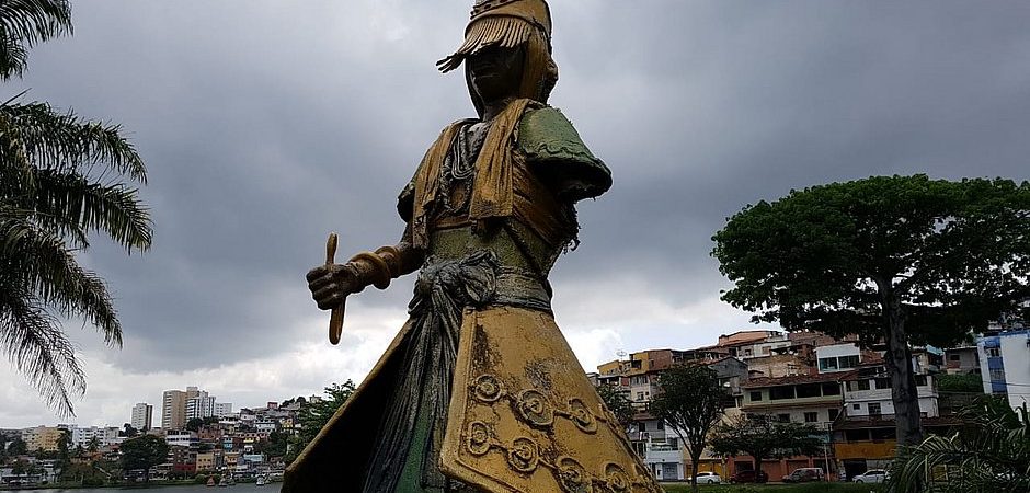 Salvador: escultura de orixá do Dique do Tororó é alvo de vandalismo