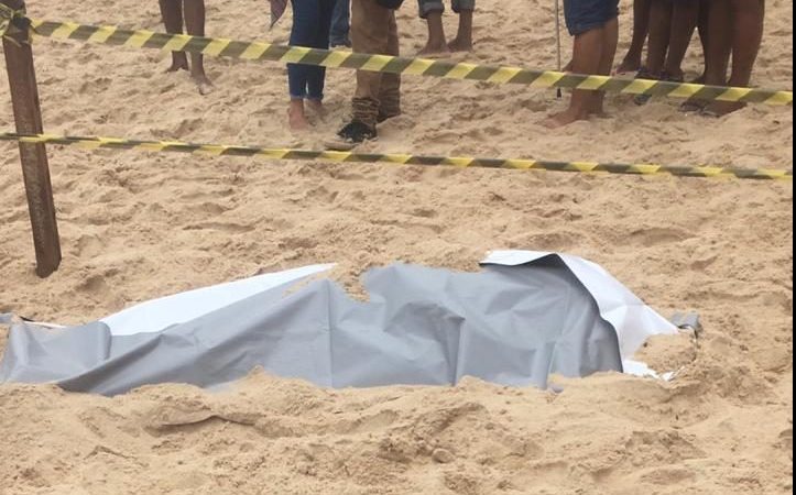 Corpo de homem que se afogou em Arembepe é encontrado