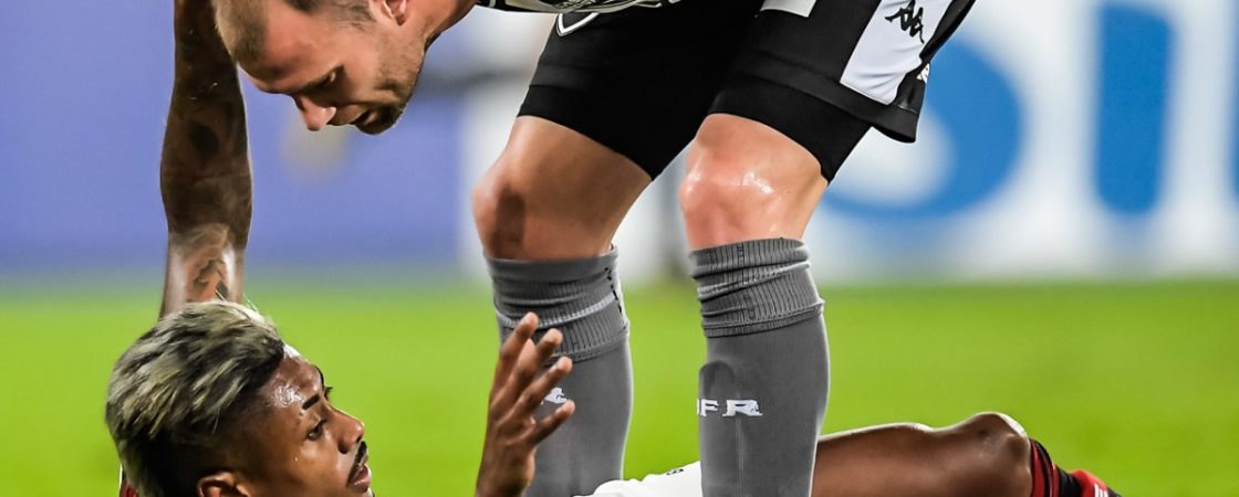 Após vencer clássico, técnico do Flamengo detona postura do Botafogo: “Só sabe bater”