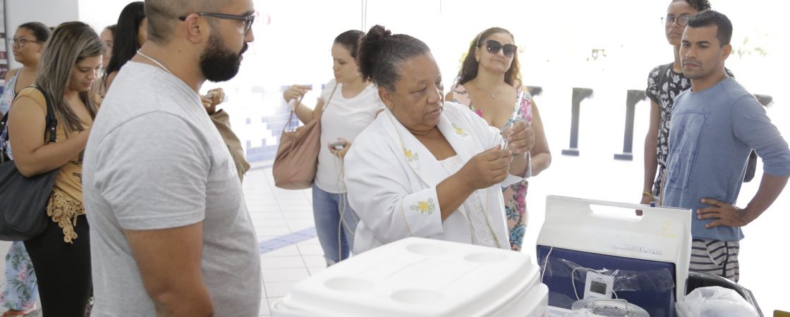 Vacina contra sarampo para jovens é disponibilizada em 19 postos de Lauro de Freitas