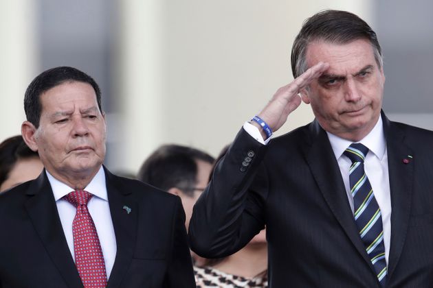 ‘Os escândalos de corrupção sumiram do Palácio do Planalto e dos noticiários’, diz trecho de cartilha para celebrar 300 dias de governo