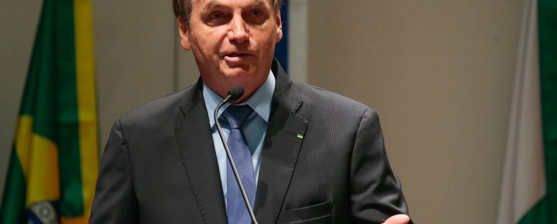 Jair Bolsonaro liga para presidente uruguaio eleito e confirma ida à posse