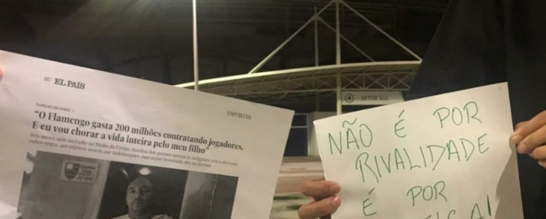Torcedores do Botafogo deixa recado para o Flamengo no Nilton Santos: “Justiça às famílias”