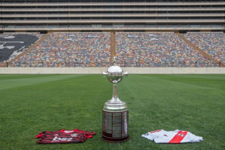 BRASIL OU ARGENTINA? Flamengo e River duelam pelo titulo da Libertadores, neste sábado (23)