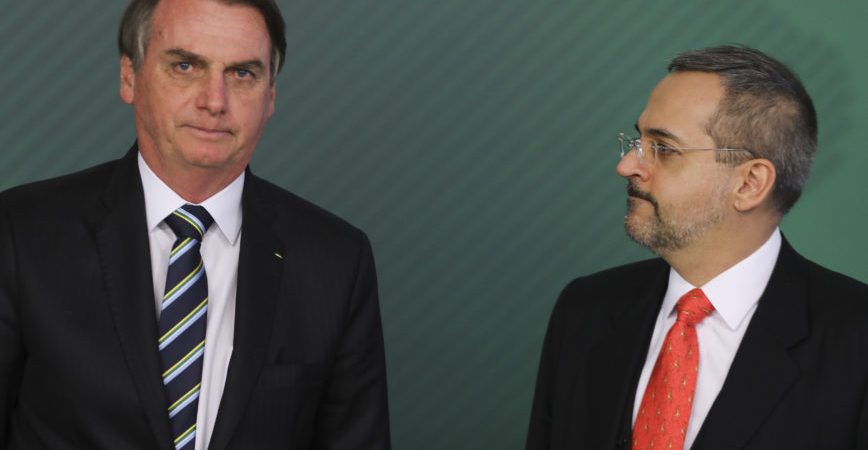 ‘Todos os ministros têm liberdade de expressão, só não pode criticar o governo’, diz Bolsonaro