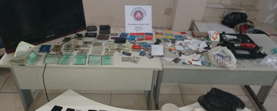 Polícia prende grupo que roubava motoristas de aplicativos em Salvador