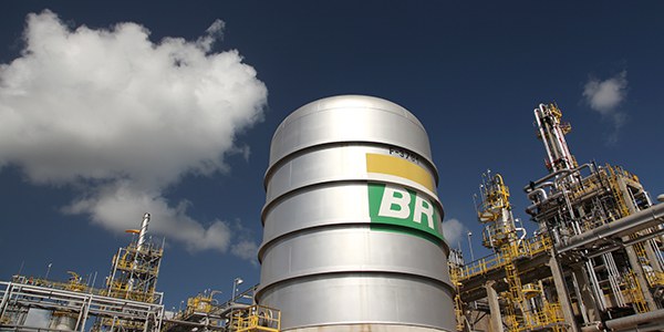 Petrobras: preço do diesel é reduzido nas refinarias; reajuste passa a valer hoje (1°)