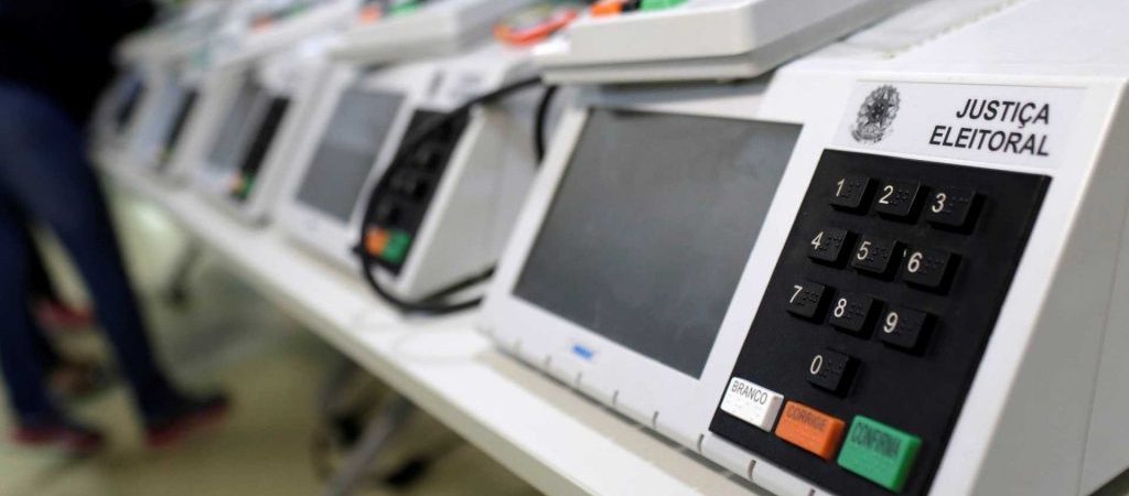 TSE inicia teste de integridade em urnas eletrônicas de 2020