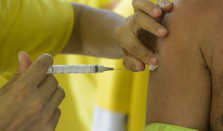 Desabastecimento nacional de vacinas atinge Camaçari; entenda