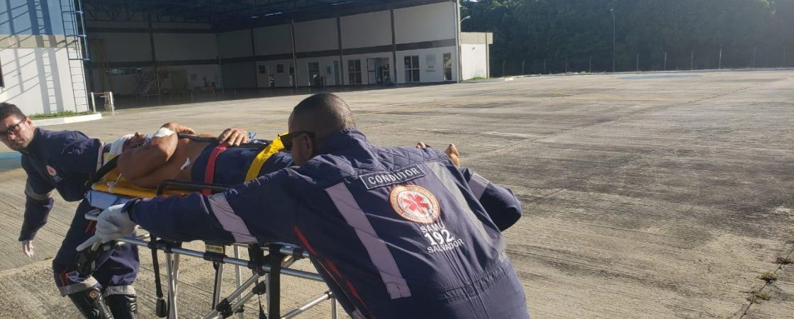 Feridos em acidente na Ilha de Itaparica são socorridas de helicóptero