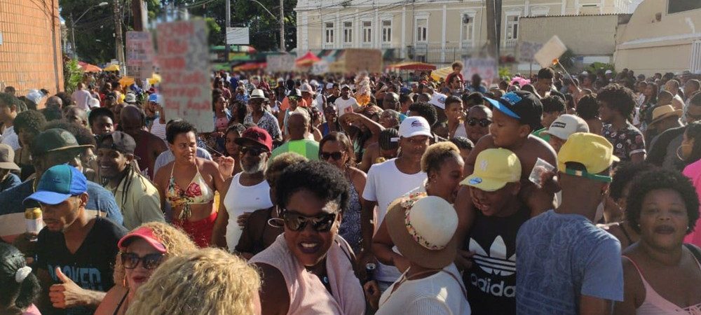Caminhada do Samba: dois homens são baleados e outro é preso com arma durante evento em Salvador