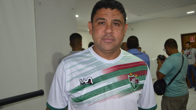 Deputado Pastor Tom é eleito presidente do Fluminense de Feira