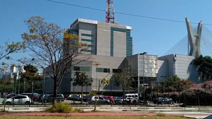 Receita Federal apura contratos da TV Globo com celebridades da casa, na gestão de Bolsonaro