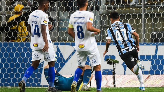 Raposa em perigo! Cruzeiro perde para o Grêmio e fica na porta da Série B