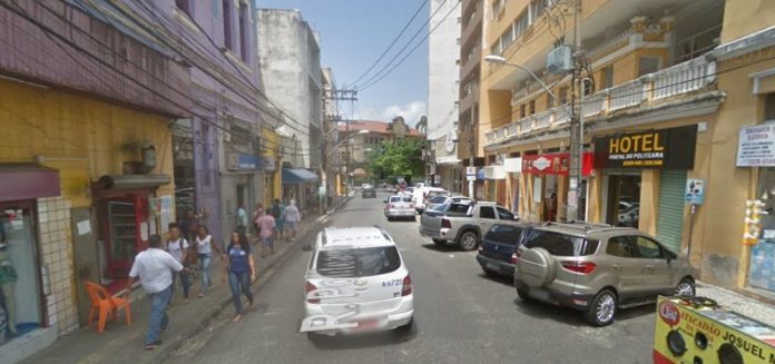 Mulher morre após ser atropelada por ônibus em Salvador