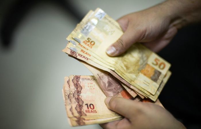 Inflação fará salário mínimo ficar acima de R$ 1.031, diz Paulo Guedes