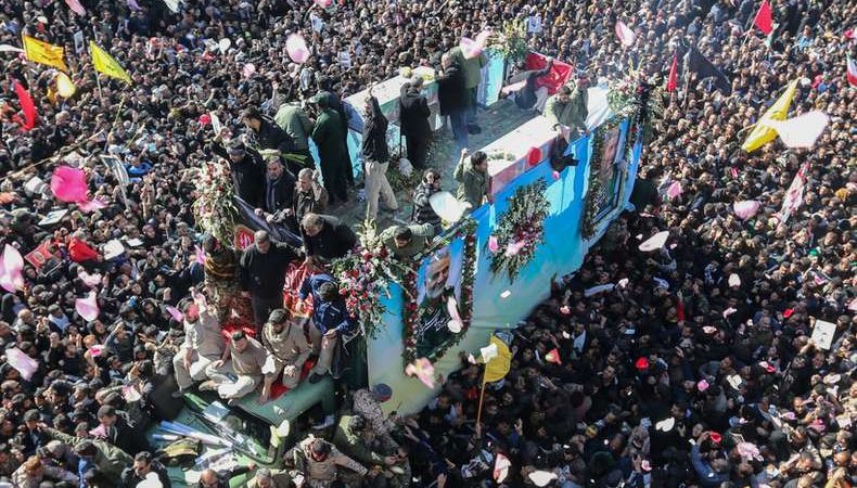 Tumulto no funeral de general iraniano deixa ao menos 30 mortos
