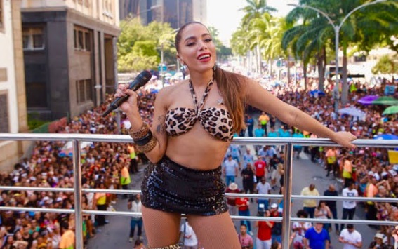 “Ensaios da Anitta”: funkeira anuncia primeiro convidado de seu ensaio na capital baiana
