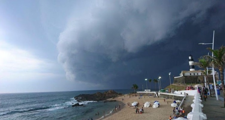 Ciclone: Marinha do Brasil alerta para ventos de até 87 km/h na Bahia