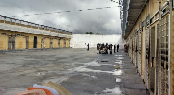 Cinco presos do Conjunto Penal de Feira de Santana não retornam após saída temporária de Natal