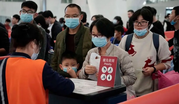 Coronavírus: China isola segunda cidade para tentar frear epidemia; suspeita no Brasil segue sob investigação