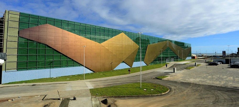 Centro de Convenções de Salvador terá busto em homenagem a ACM