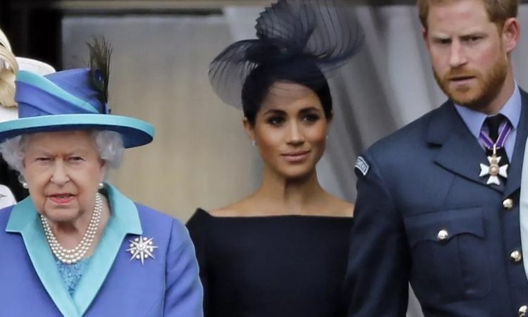 ‘Uma profunda tristeza’, diz príncipe Harry sobre deixar funções na família real