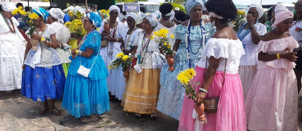 Lavagem de Barra do Pojuca: fiéis e grupos culturais se concentram para saírem em procissão; veja fotos