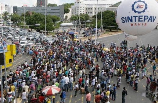 Trabalhadores da construção pesada programam protesto na sexta-feira (31)