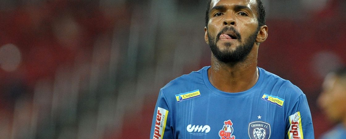 Após acerto com Kanu, Juazeirense negocia com Richarlyson