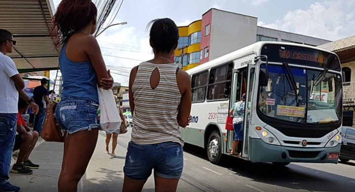 Após reunião com prefeito, cooperativa afirma que tarifa de ônibus em Simões Filho volta a custar R$ 2,50