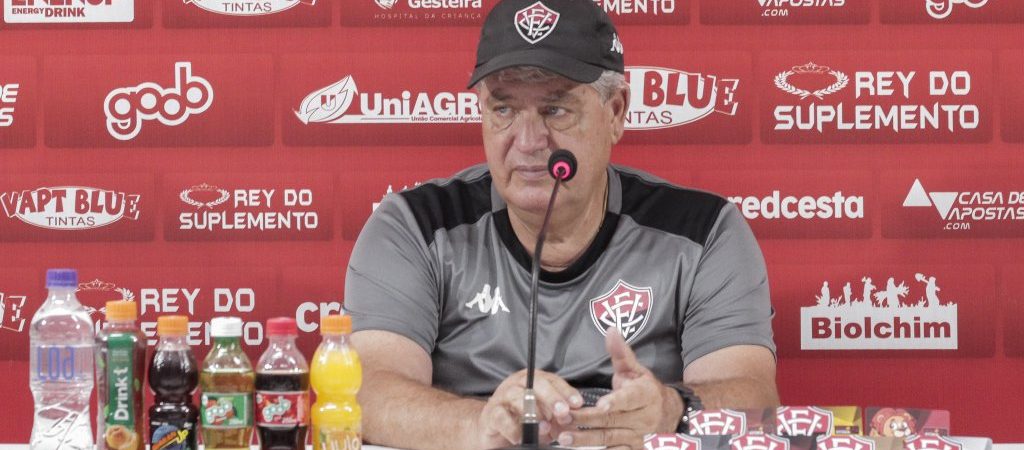 Geninho diz que eliminação do Bahia deve interferir no clássico: “Vão trabalhar com pressão”
