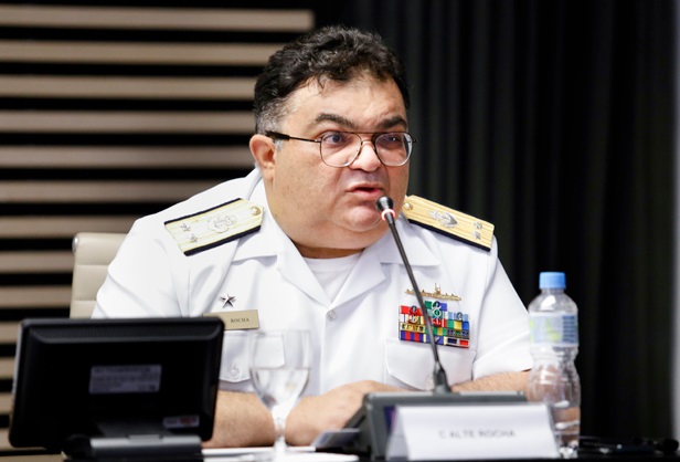 Almirante é nomeado por Bolsonaro como novo secretário especial de Assuntos Estratégicos