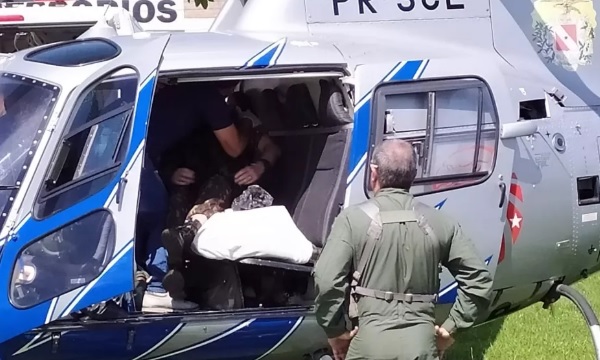 Carro com militares que seriam condecorados por Bolsonaro sofre acidente