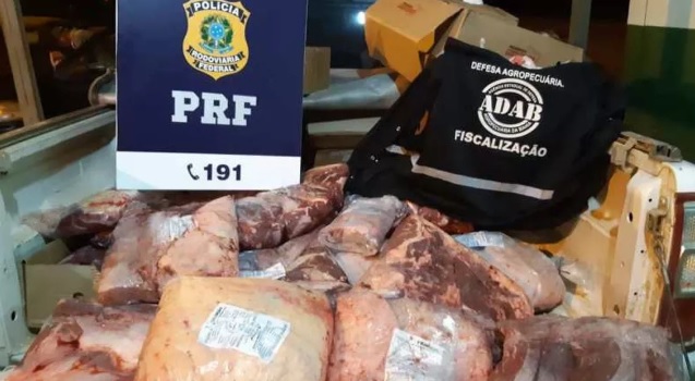 Bahia: PRF apreende 200 Kg de carne transportada em caixas de papelão e sem refrigeração