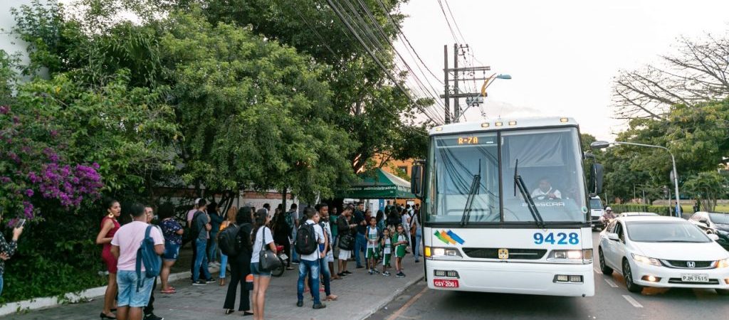 Camaçari: serviço de transporte para universitários começa nesta segunda-feira (17)