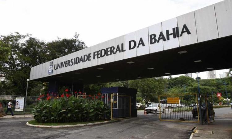 MEC recua e libera R$ 344 milhões das universidades que foram bloqueados durante jogo do Brasil 