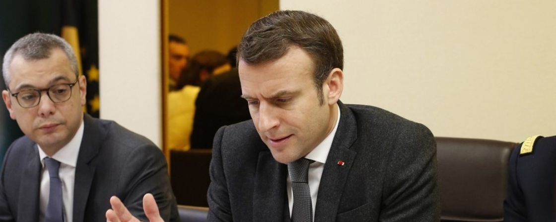 Aprovação forçada de Reforma da Previdência fragiliza partido de Emmanuel Macron