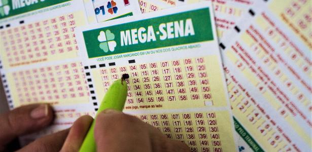 Mega-Sena acumula e pode pagar R$ 55 milhões no sábado