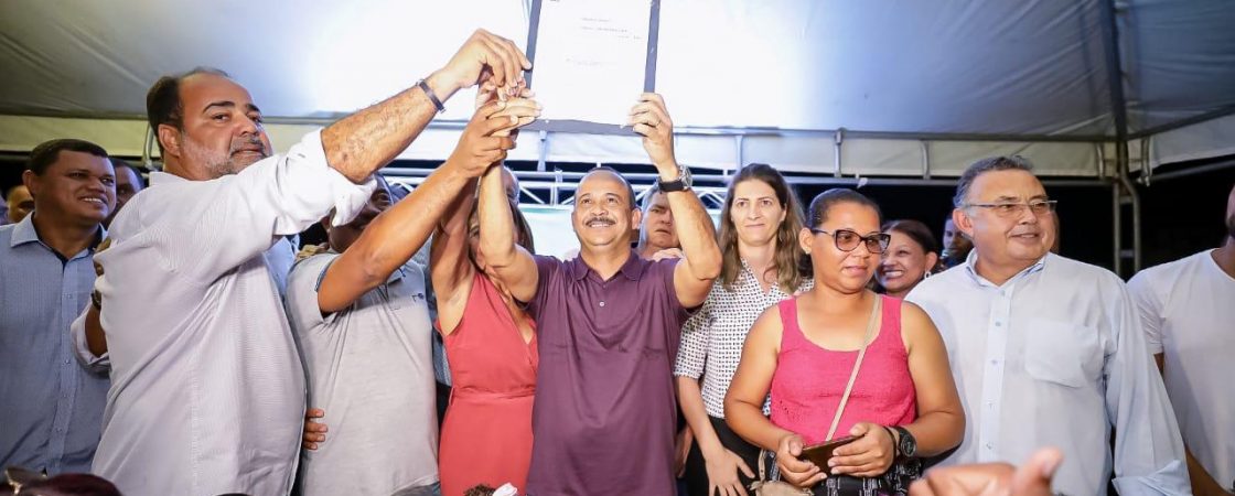 Camaçari: prefeito assina ordem de serviço do Tudão