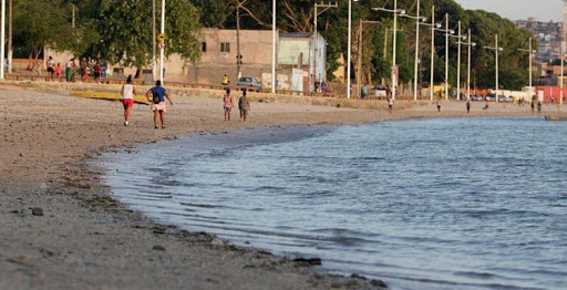 Jovem desaparece no mar após se banhar em praia de Salvador