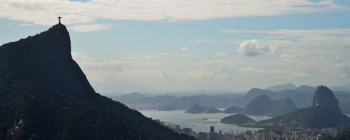 Rio de Janeiro decide fechar 23 praças gradeadas