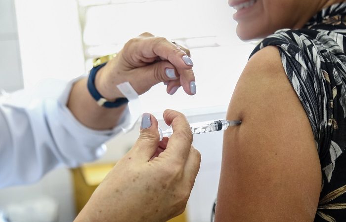 Caminhoneiros foram incluídos na Campanha de Vacinação contra a Gripe
