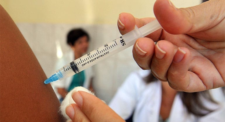 A segunda fase da campanha de vacinação contra a influenza está suspensa em Camaçari